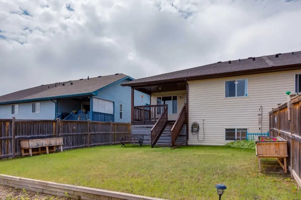 146 Camara Court Strathmore AB T1P1Y3