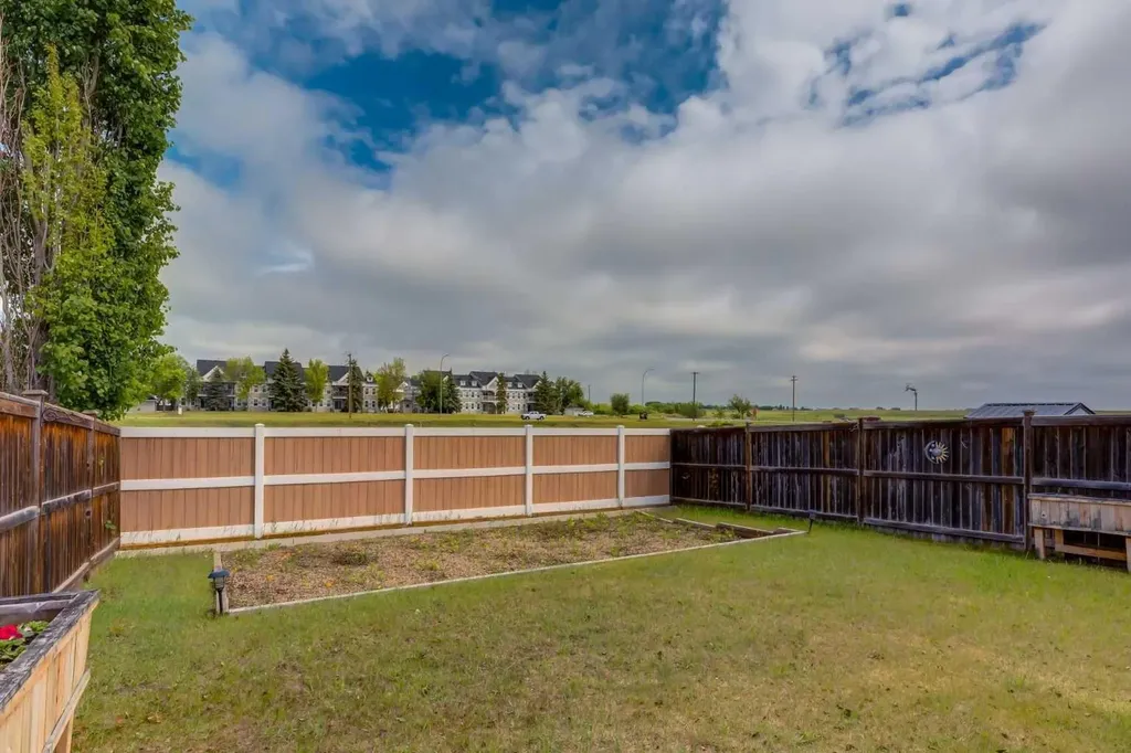 146 Camara Court Strathmore AB T1P1Y3