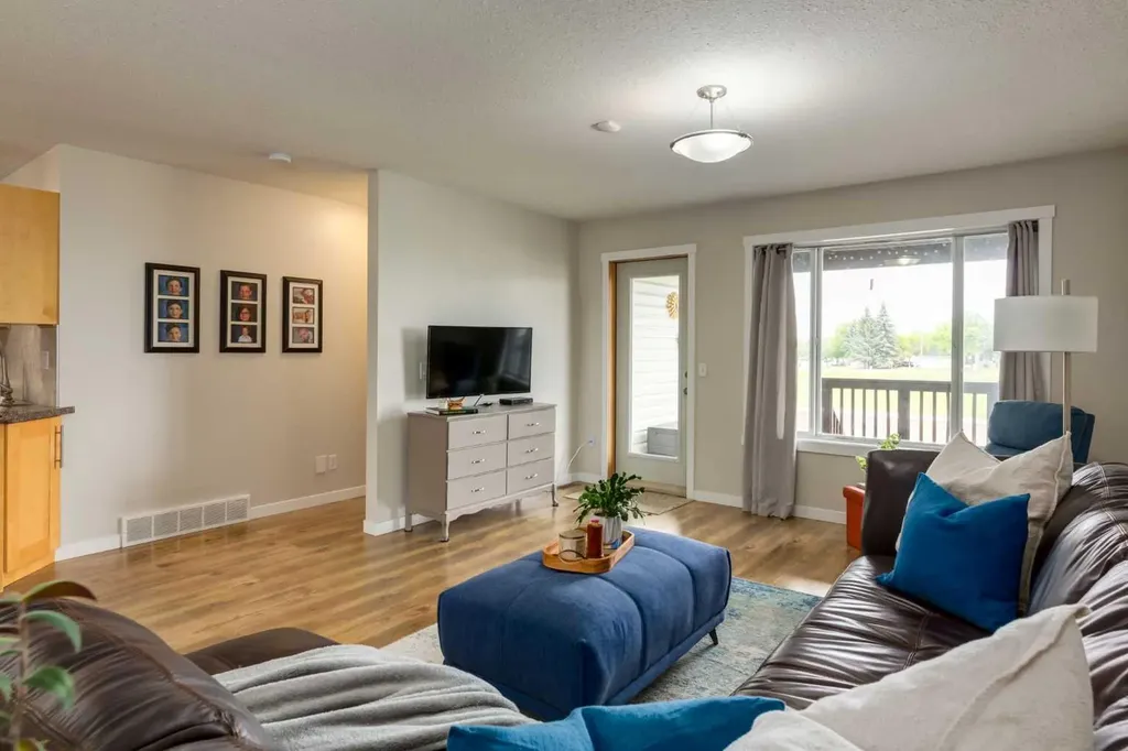 146 Camara Court Strathmore AB T1P1Y3