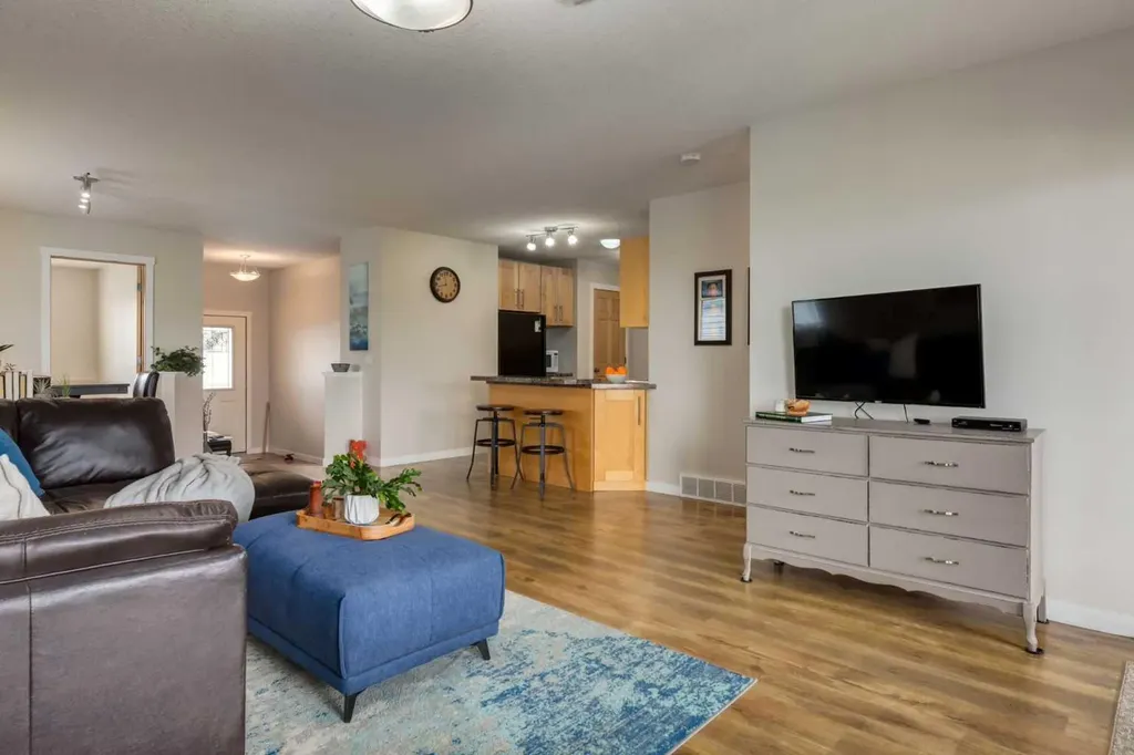146 Camara Court Strathmore AB T1P1Y3