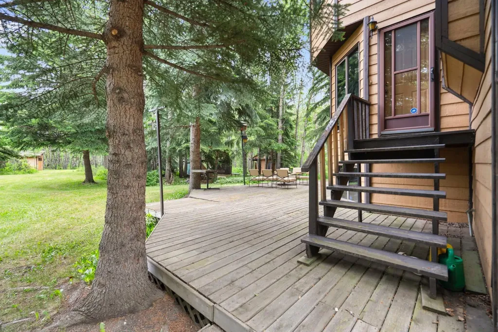 39 Bearspaw Ridge Crescent Rural Rocky View County AB T3R 1A3