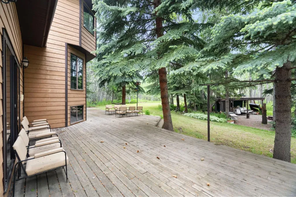 39 Bearspaw Ridge Crescent Rural Rocky View County AB T3R 1A3