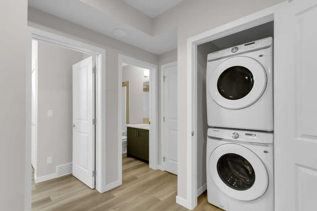 82 Magnolia Street SE Calgary AB T3M 3X8