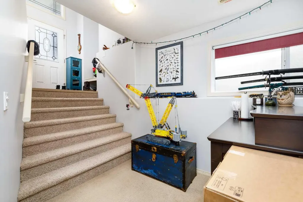613 Oak Street Springbrook AB T4S 0B5