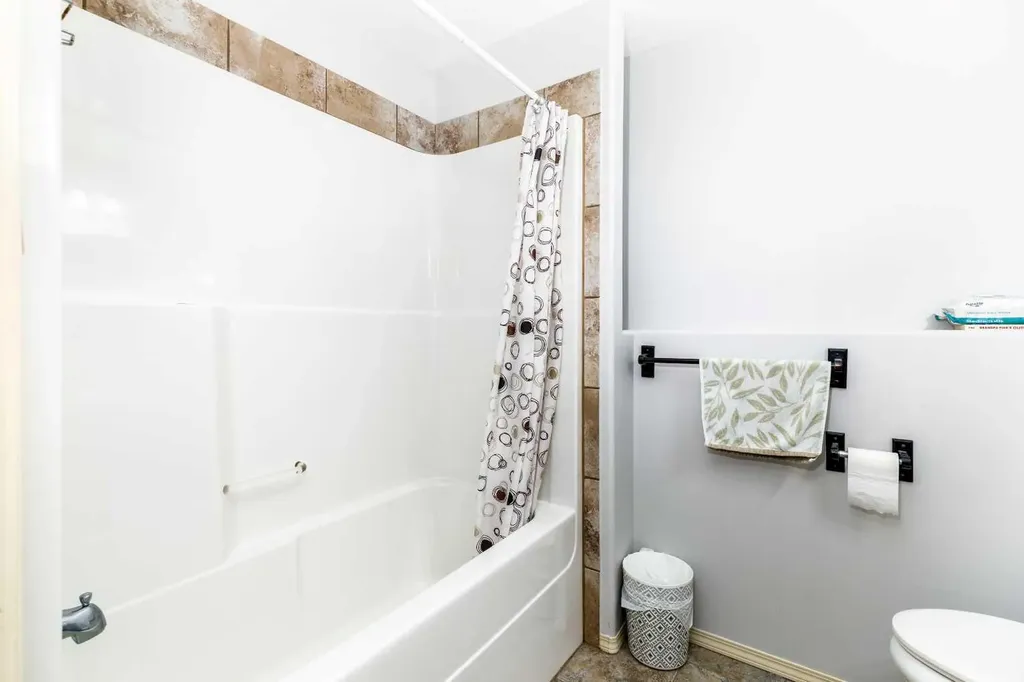 613 Oak Street Springbrook AB T4S 0B5