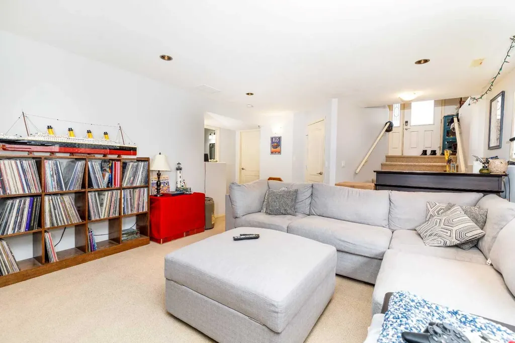 613 Oak Street Springbrook AB T4S 0B5