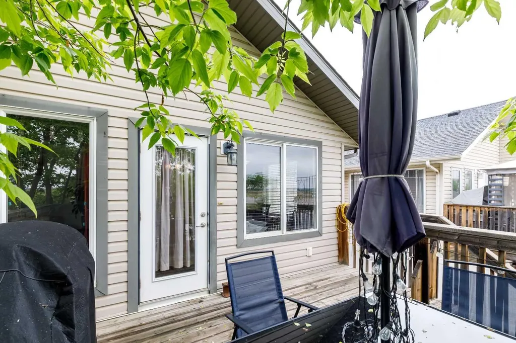 613 Oak Street Springbrook AB T4S 0B5