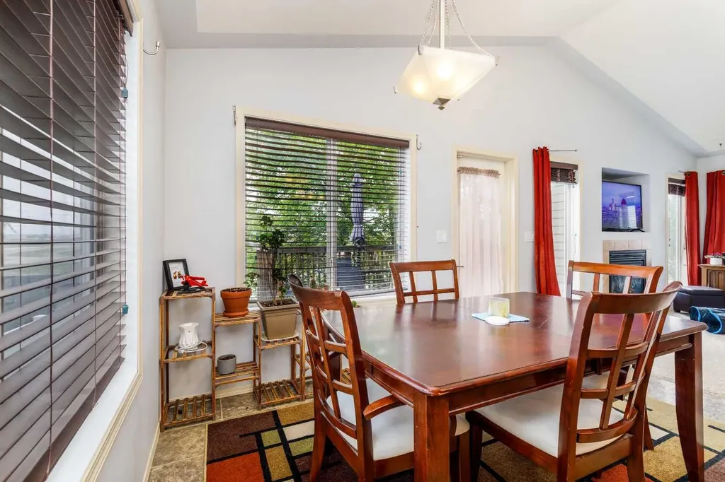 613 Oak Street Springbrook AB T4S 0B5