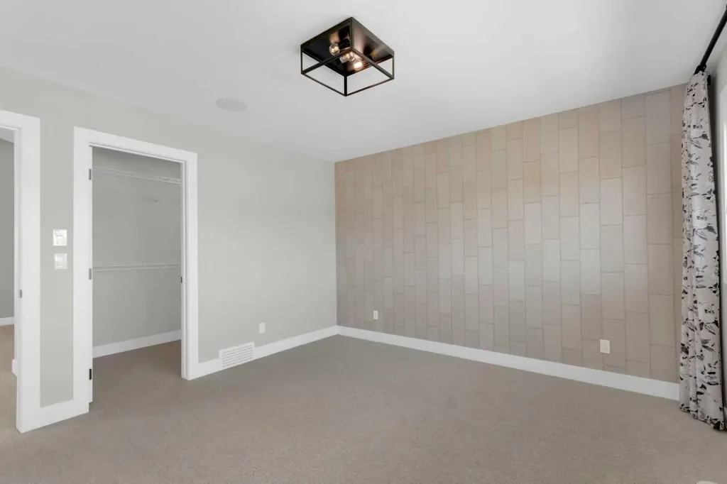 86 Magnolia Street SE Calgary AB T3M 3X8