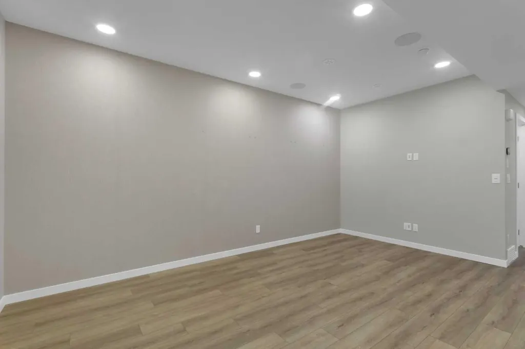 86 Magnolia Street SE Calgary AB T3M 3X8