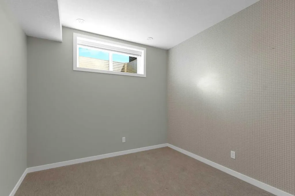 86 Magnolia Street SE Calgary AB T3M 3X8