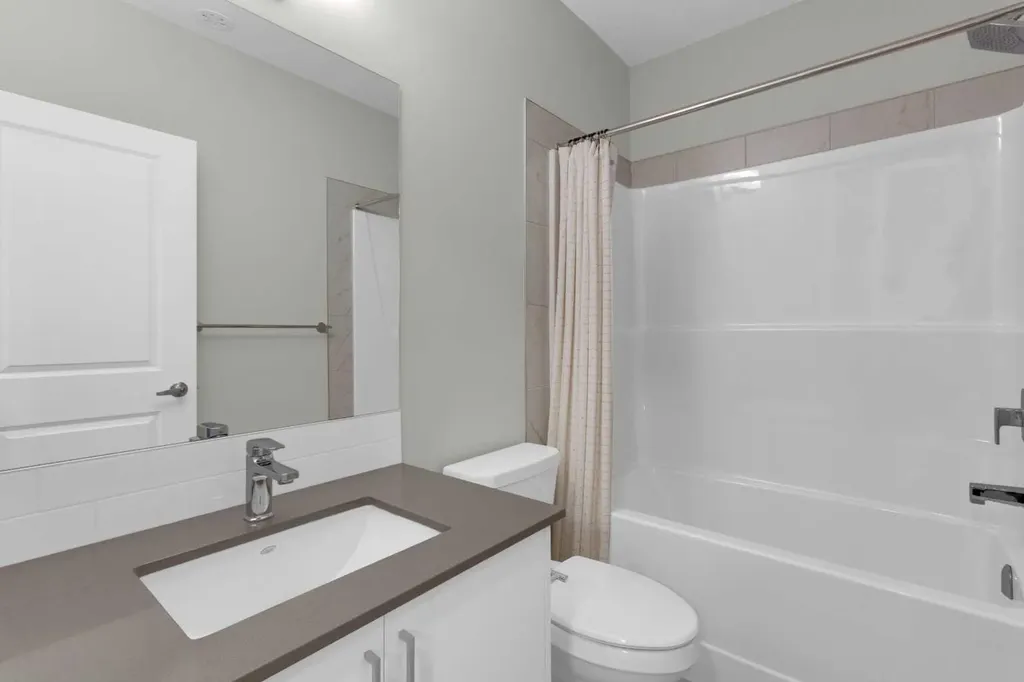 86 Magnolia Street SE Calgary AB T3M 3X8