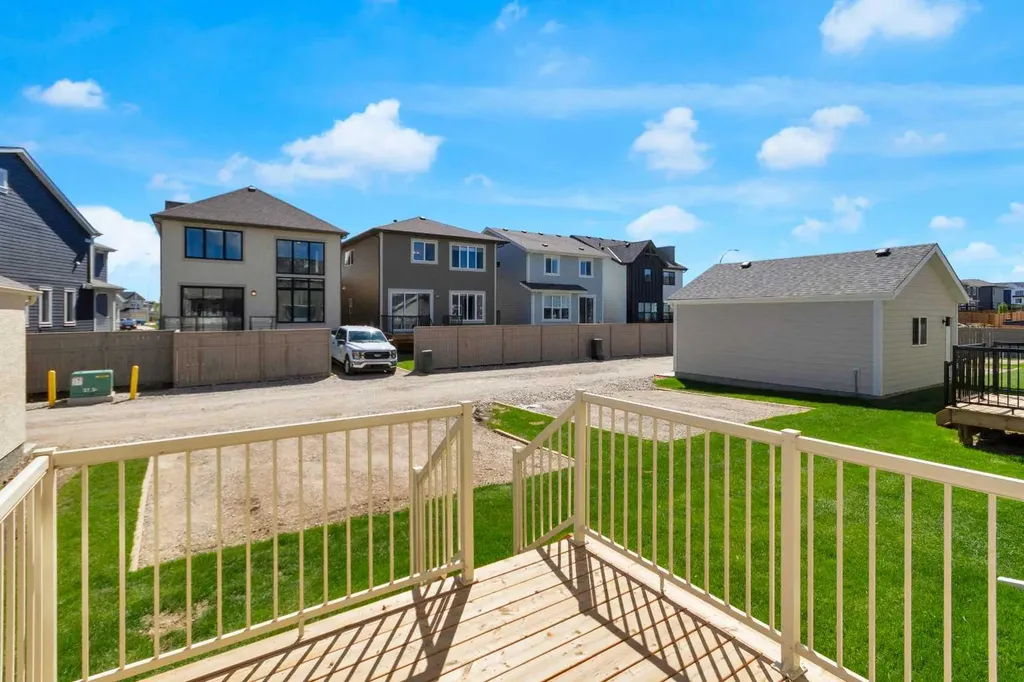 86 Magnolia Street SE Calgary AB T3M 3X8