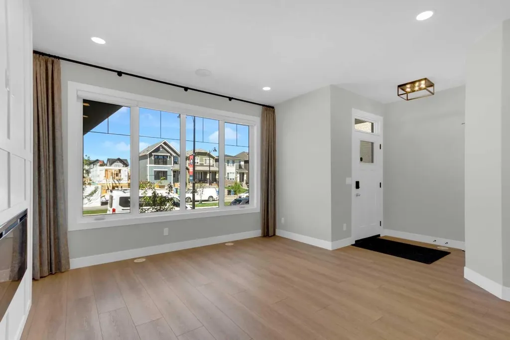 86 Magnolia Street SE Calgary AB T3M 3X8