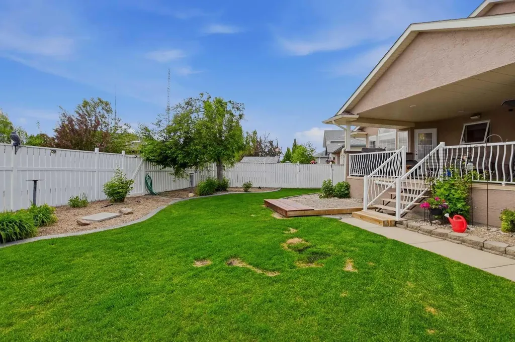 134 Andrews Close Red Deer AB T4R 2R2