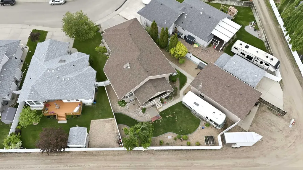134 Andrews Close Red Deer AB T4R 2R2