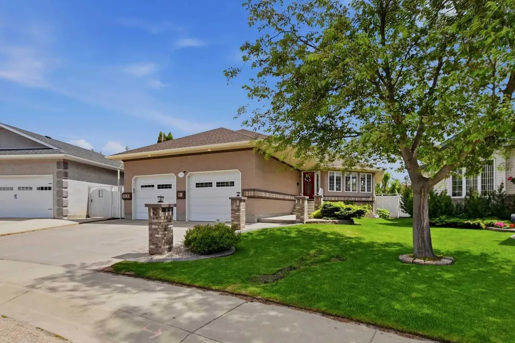 134 Andrews Close Red Deer AB T4R 2R2
