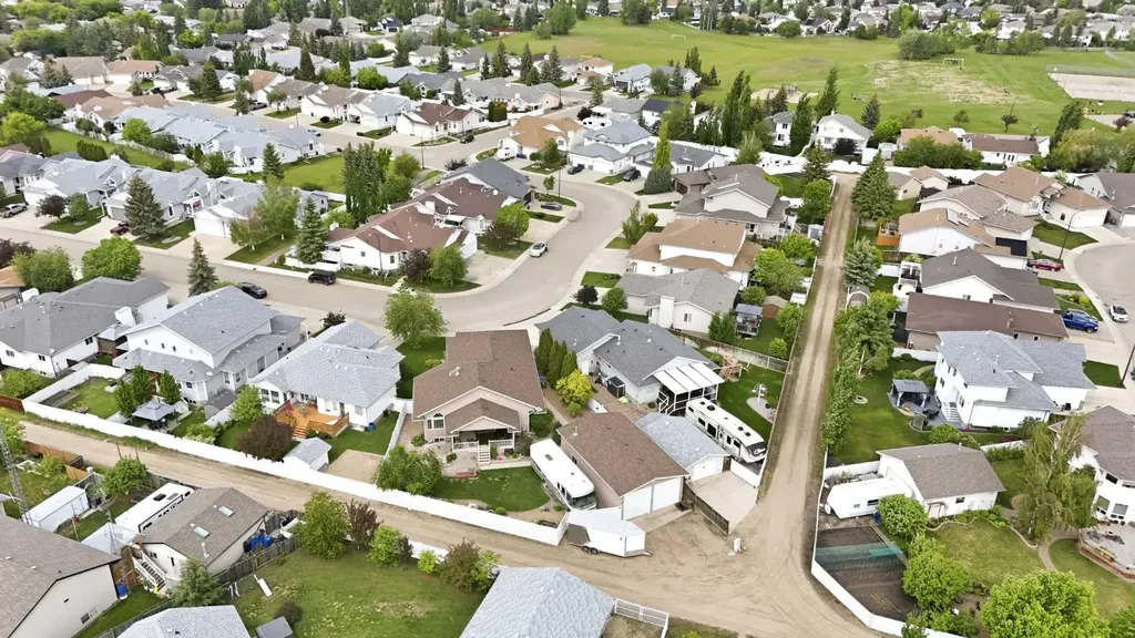 134 Andrews Close Red Deer AB T4R 2R2