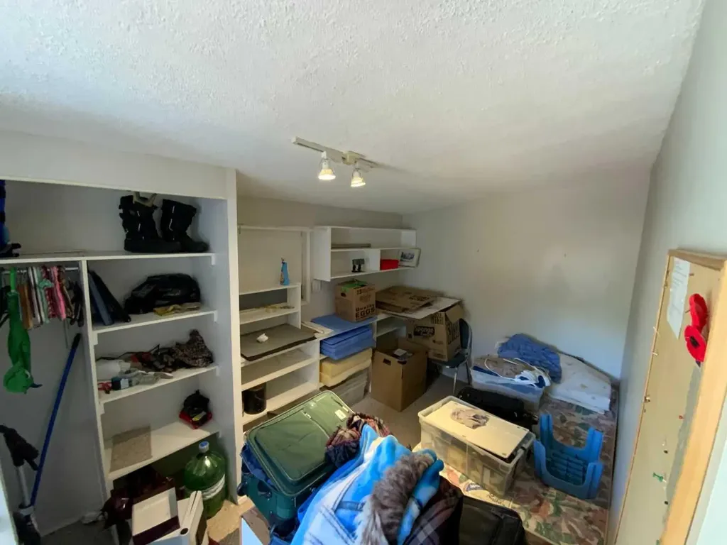 48 Mobile Drive NE Three Hills AB T0M 2A0