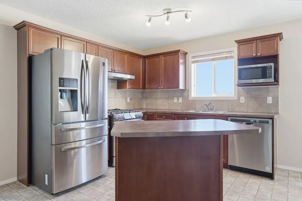 260 Covemeadow Road NE Calgary AB T3K 6E6