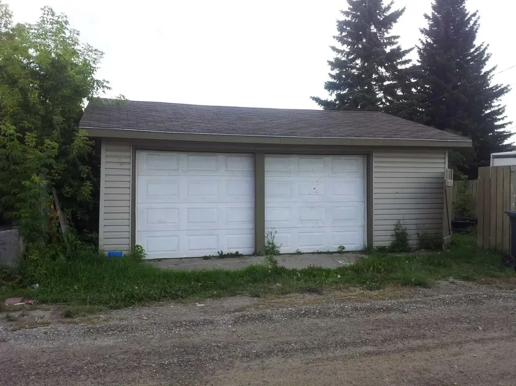 3256 Doverville Crescent SE Calgary AB T2B 1T9
