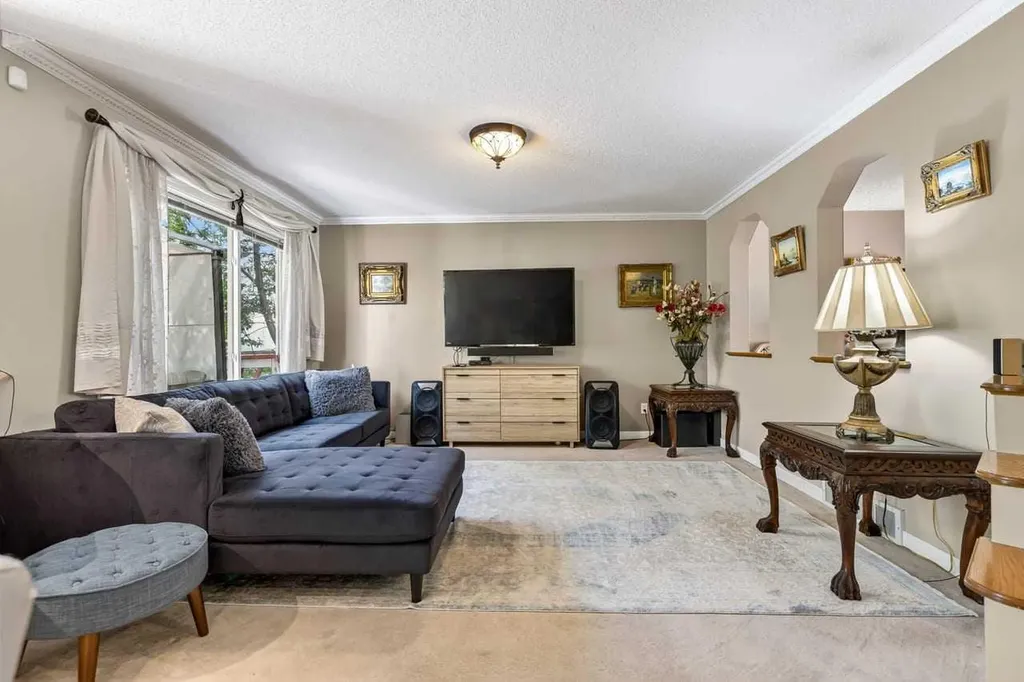 121 Harvest Park Way NE Calgary AB T3K4K7