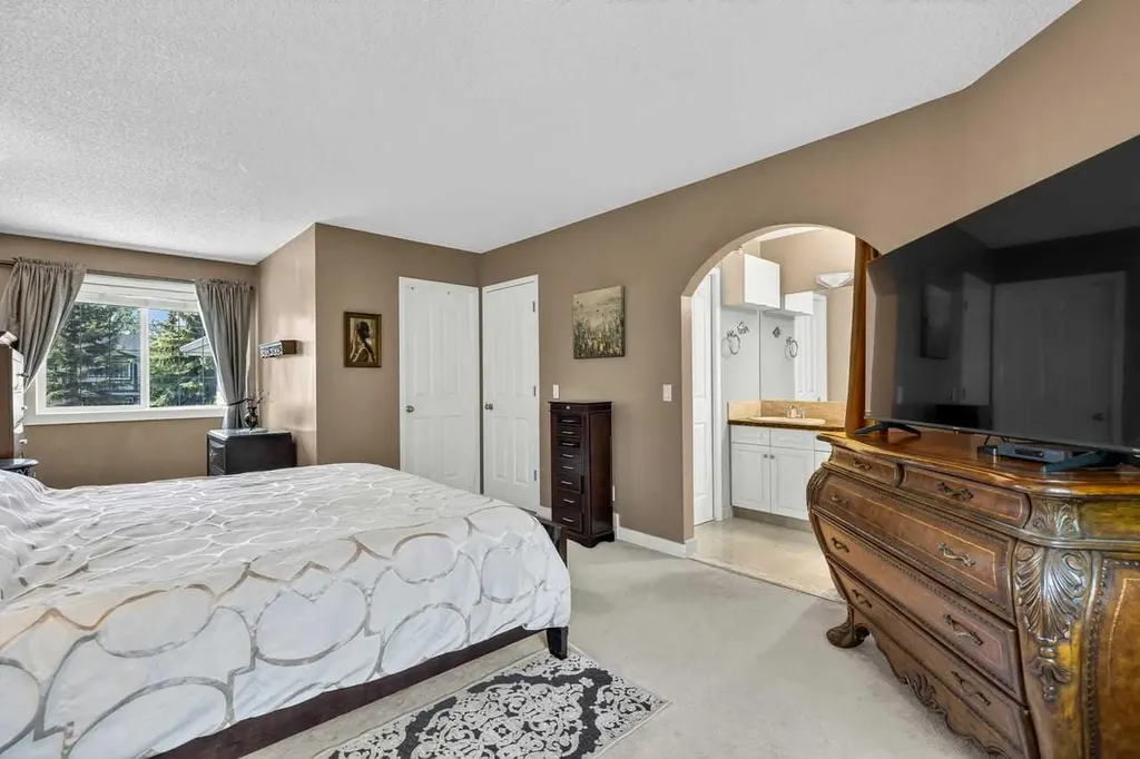 121 Harvest Park Way NE Calgary AB T3K4K7