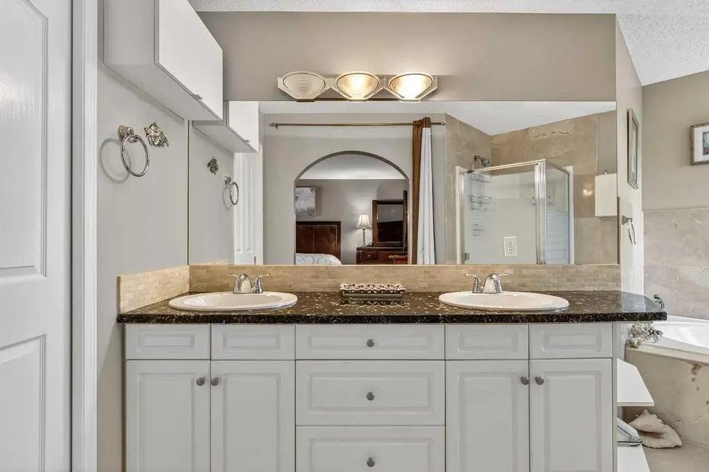 121 Harvest Park Way NE Calgary AB T3K4K7