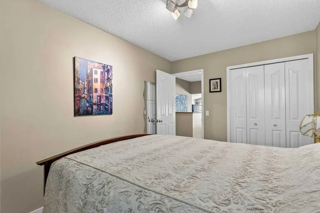 121 Harvest Park Way NE Calgary AB T3K4K7