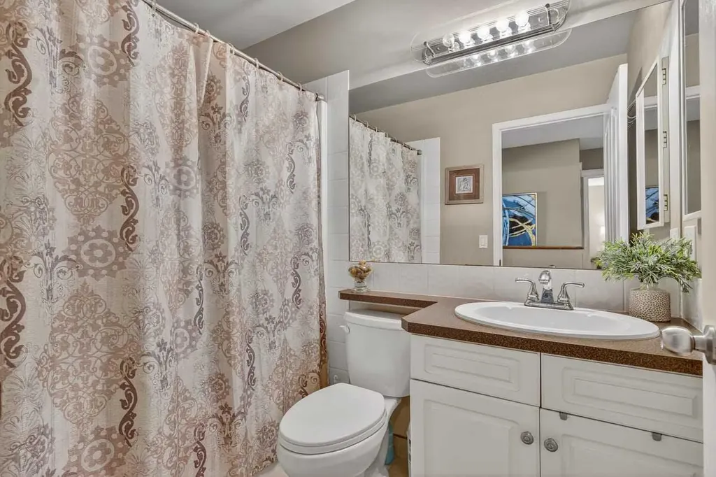 121 Harvest Park Way NE Calgary AB T3K4K7