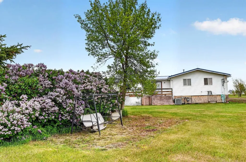 242041 Township Road 262 Rural Wheatland County AB T1P 0L6