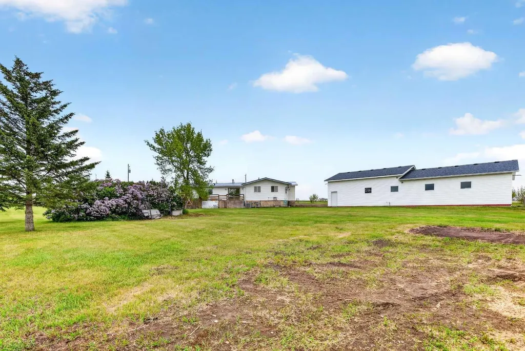 242041 Township Road 262 Rural Wheatland County AB T1P 0L6
