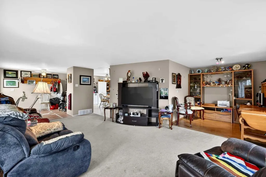 242041 Township Road 262 Rural Wheatland County AB T1P 0L6