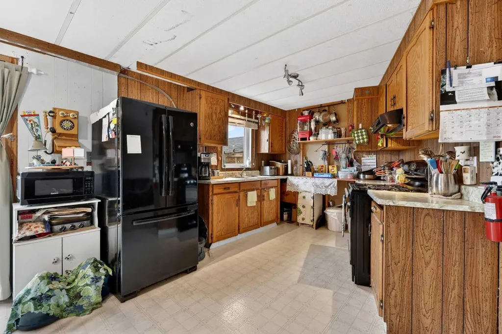 242041 Township Road 262 Rural Wheatland County AB T1P 0L6