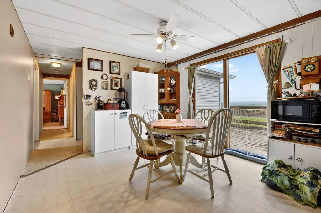 242041 Township Road 262 Rural Wheatland County AB T1P 0L6