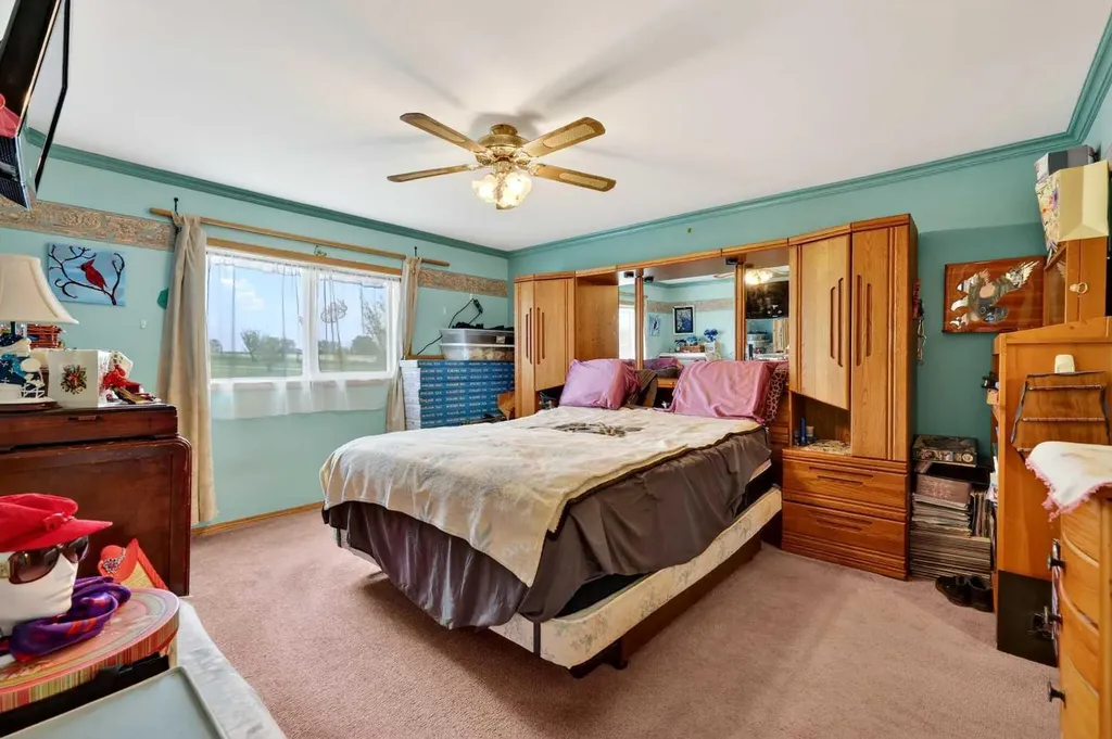 242041 Township Road 262 Rural Wheatland County AB T1P 0L6