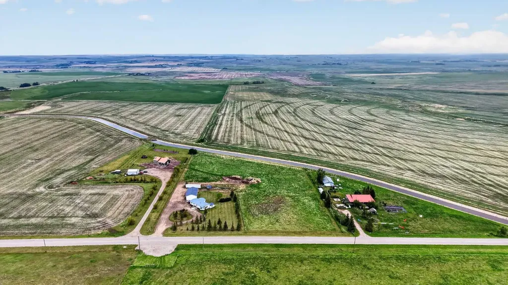 242041 Township Road 262 Rural Wheatland County AB T1P 0L6