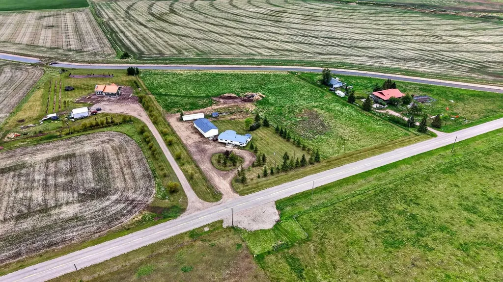 242041 Township Road 262 Rural Wheatland County AB T1P 0L6
