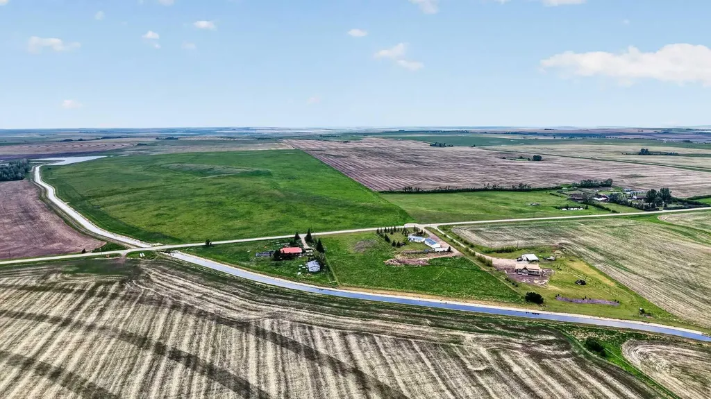 242041 Township Road 262 Rural Wheatland County AB T1P 0L6