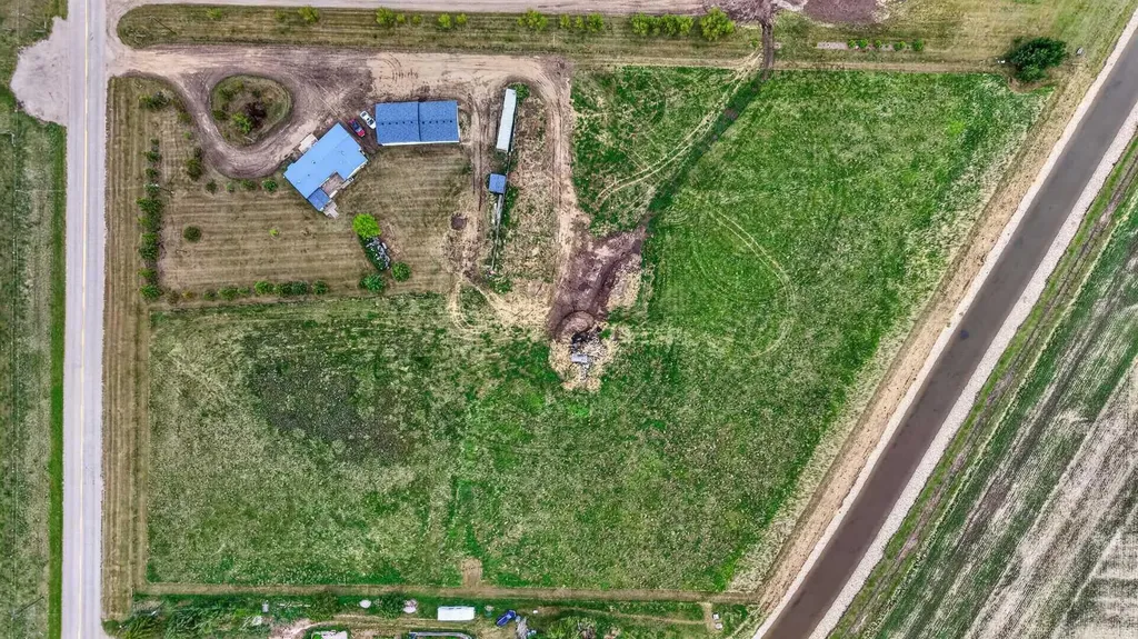 242041 Township Road 262 Rural Wheatland County AB T1P 0L6