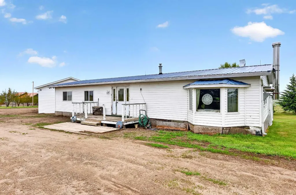 242041 Township Road 262 Rural Wheatland County AB T1P 0L6