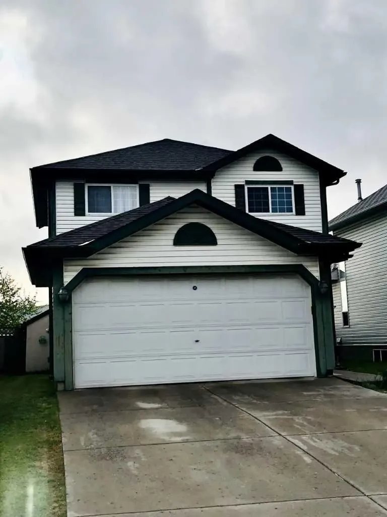 69 Applemont Place SE Calgary AB T2A 7S3