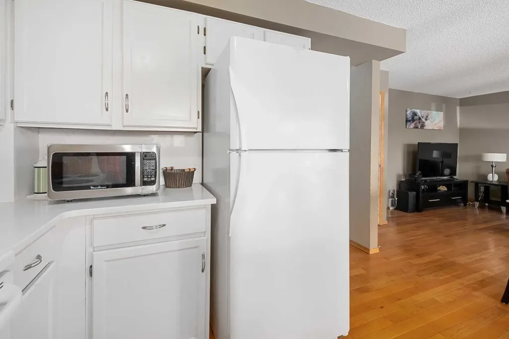 69 Applemont Place SE Calgary AB T2A 7S3