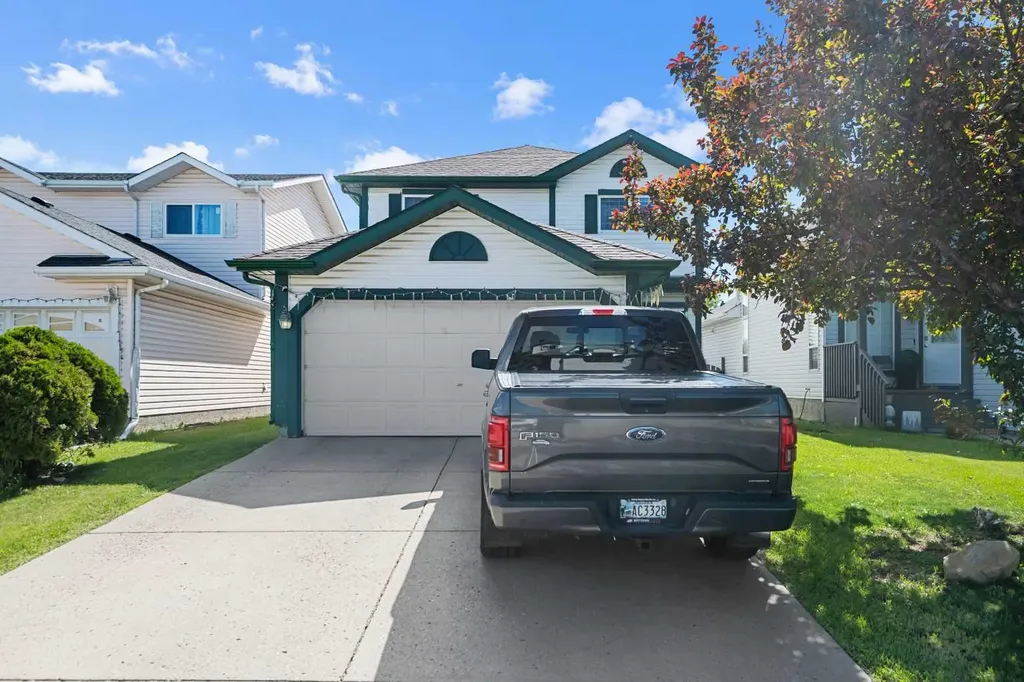 69 Applemont Place SE Calgary AB T2A 7S3