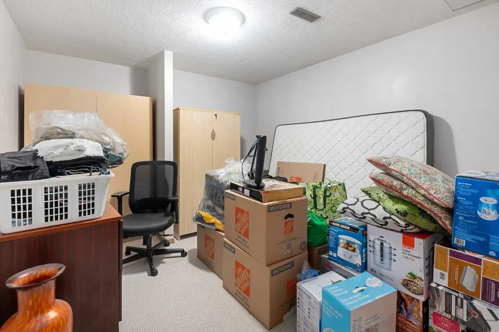 69 Applemont Place SE Calgary AB T2A 7S3