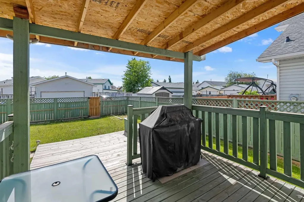 69 Applemont Place SE Calgary AB T2A 7S3