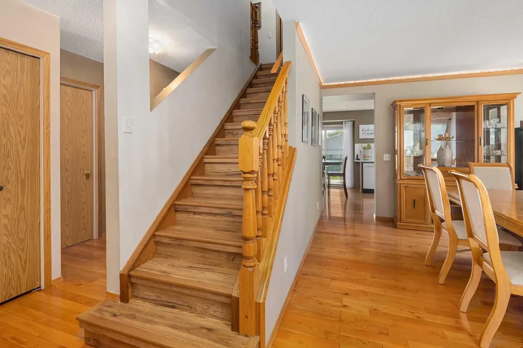 69 Applemont Place SE Calgary AB T2A 7S3
