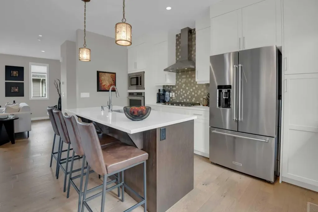 219 Wentworth Row SW Calgary AB T3H 1Y1