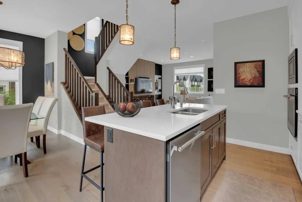 219 Wentworth Row SW Calgary AB T3H 1Y1