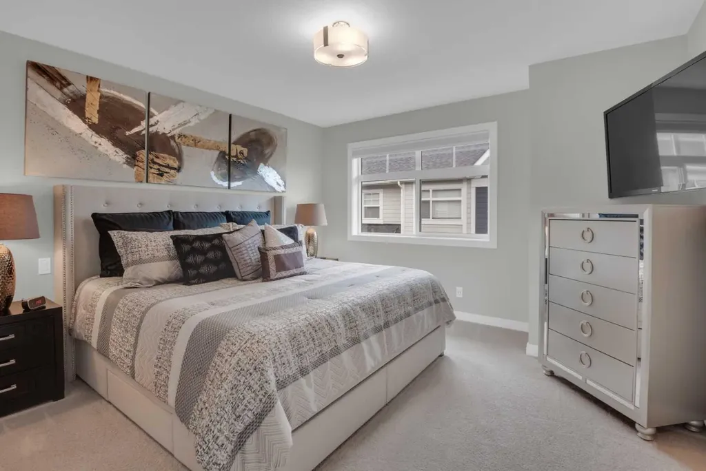 219 Wentworth Row SW Calgary AB T3H 1Y1
